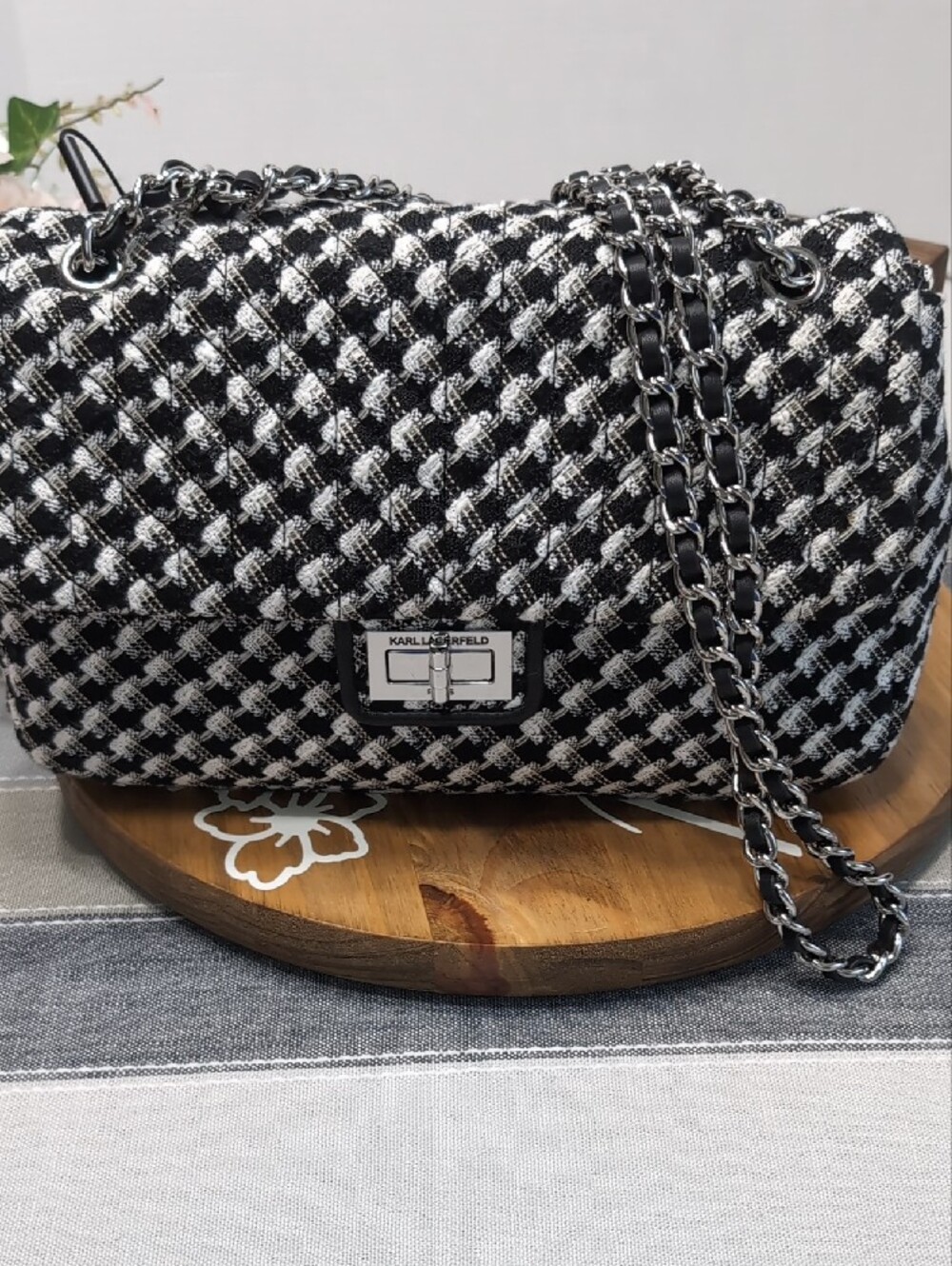 Karl Lagerfeld Agyness Crossbody Bag - Picture 6 of 11